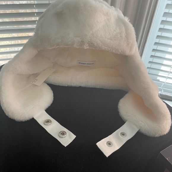 New with Tags Mens Trapper Hat - Picture 1 of 8